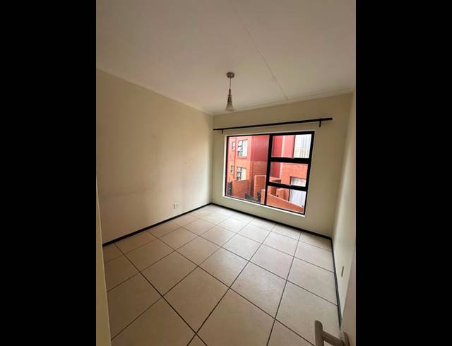 2 BEDROOM APARTMENT FOR SALE IN GREENSTONE HILL